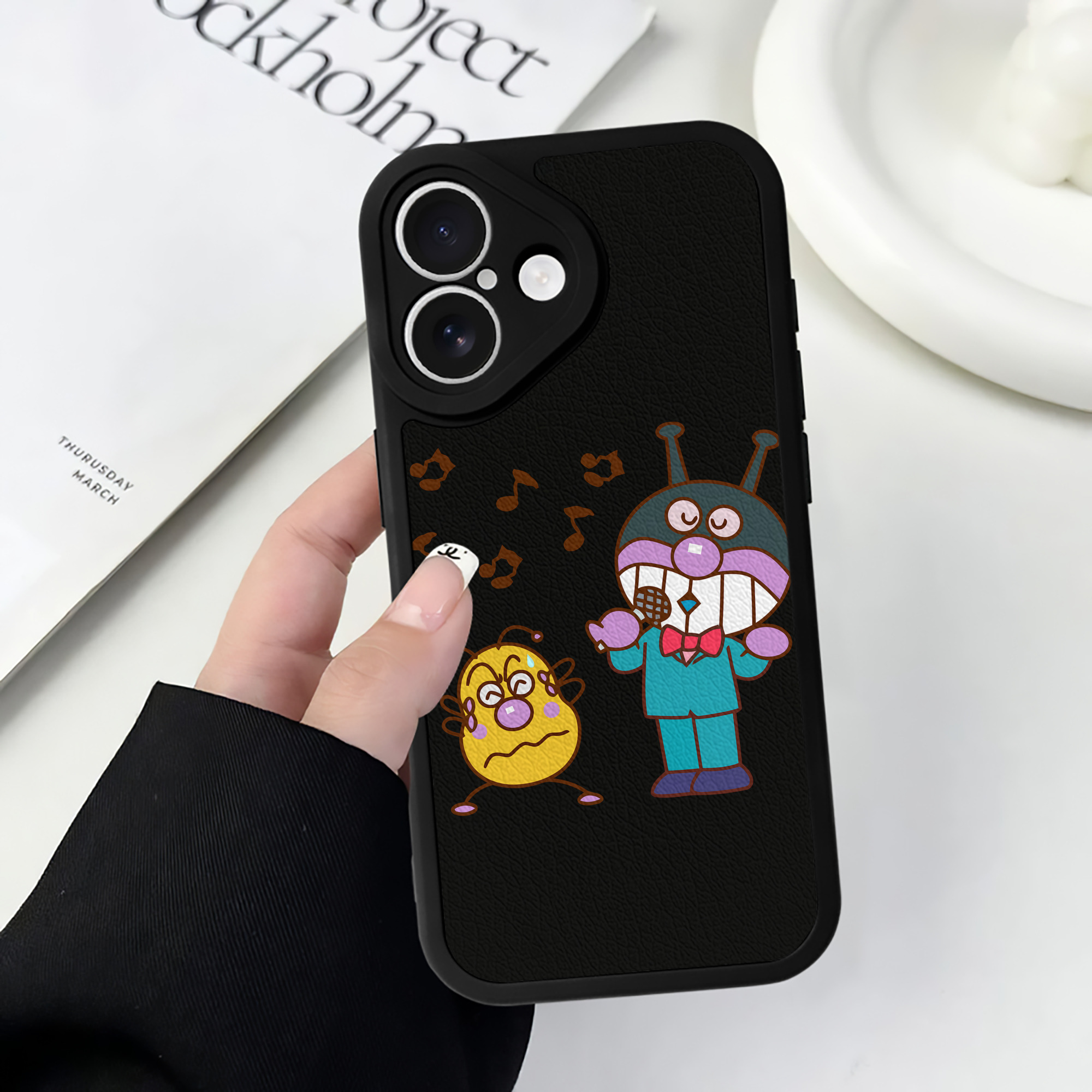 （画像用） アンパンマン Anpanman 【iPhone 16シリーズ対応】シリコンスマホケース（レザー調） 材質：シリコン